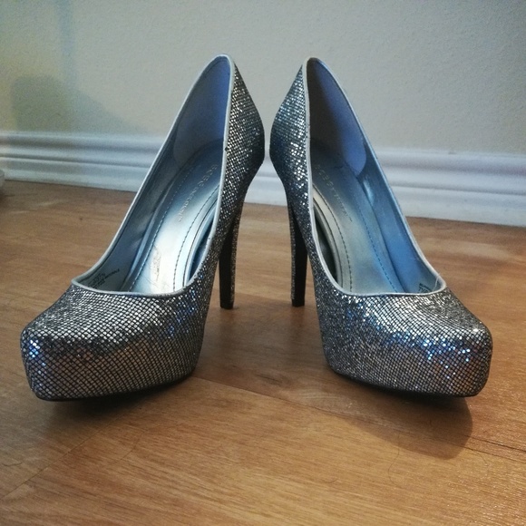 💙Beautiful sparkly bcbg platform heels - Picture 6 of 8